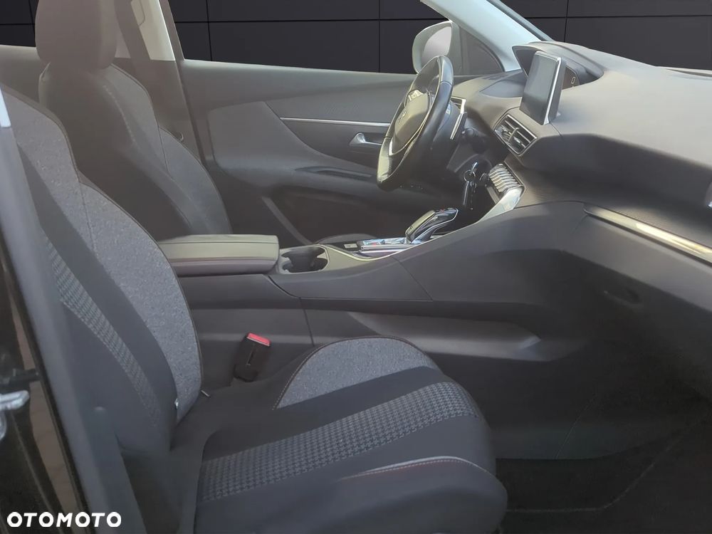 Peugeot 3008 1.2 PureTech Allure S&S EAT6 - 17