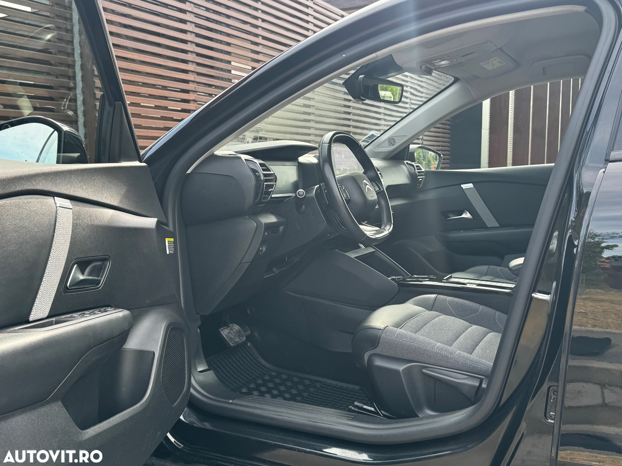 Citroën C4 1.2 PureTech S&S EAT8 Shine - 15