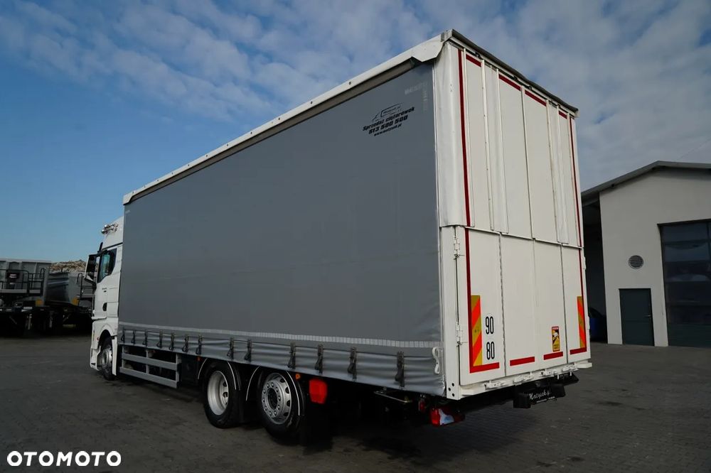 MAN TGX 26.470 / 6x2 / FIRANKA / SOLÓWKA / 6x2 / 120 m3 / OŚ PODNOSZONA / KLIMATYZACJA POSTOJOWA / PODŁOGA SZYNA DESKA / - 4