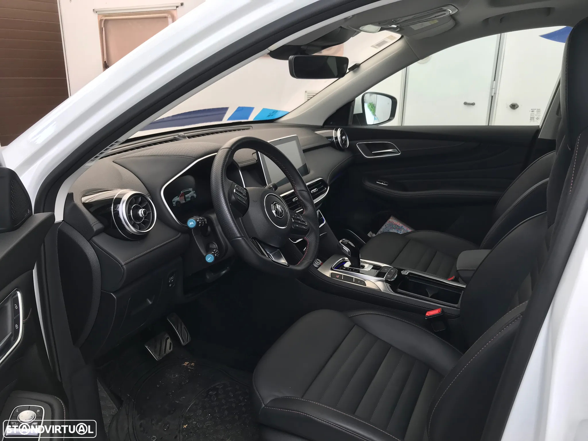 MG EHS 1.5 T-GDI Plug-in Hybrid Luxury - 7