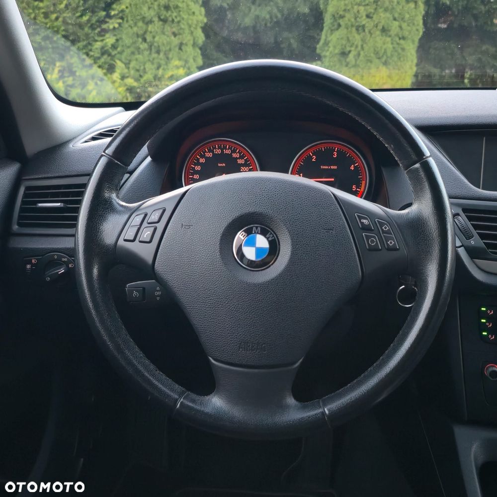 BMW X1 sDrive18d xLine - 39