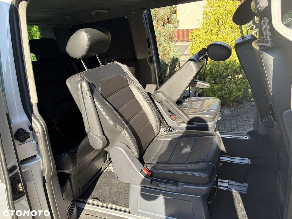 Volkswagen Multivan - 24