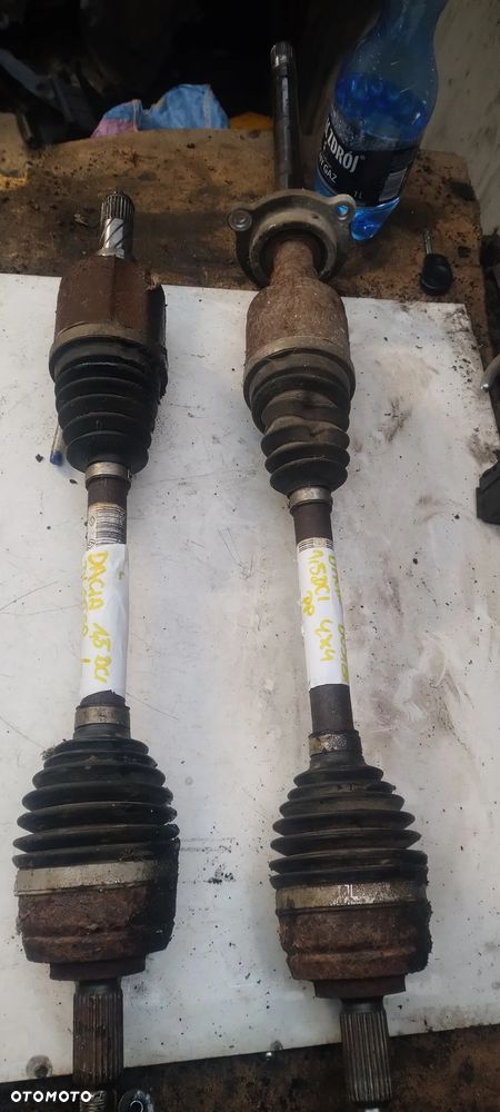 DACIA DUSTER I 1,5dci 4X4 półoś lewa prawa przód - 1