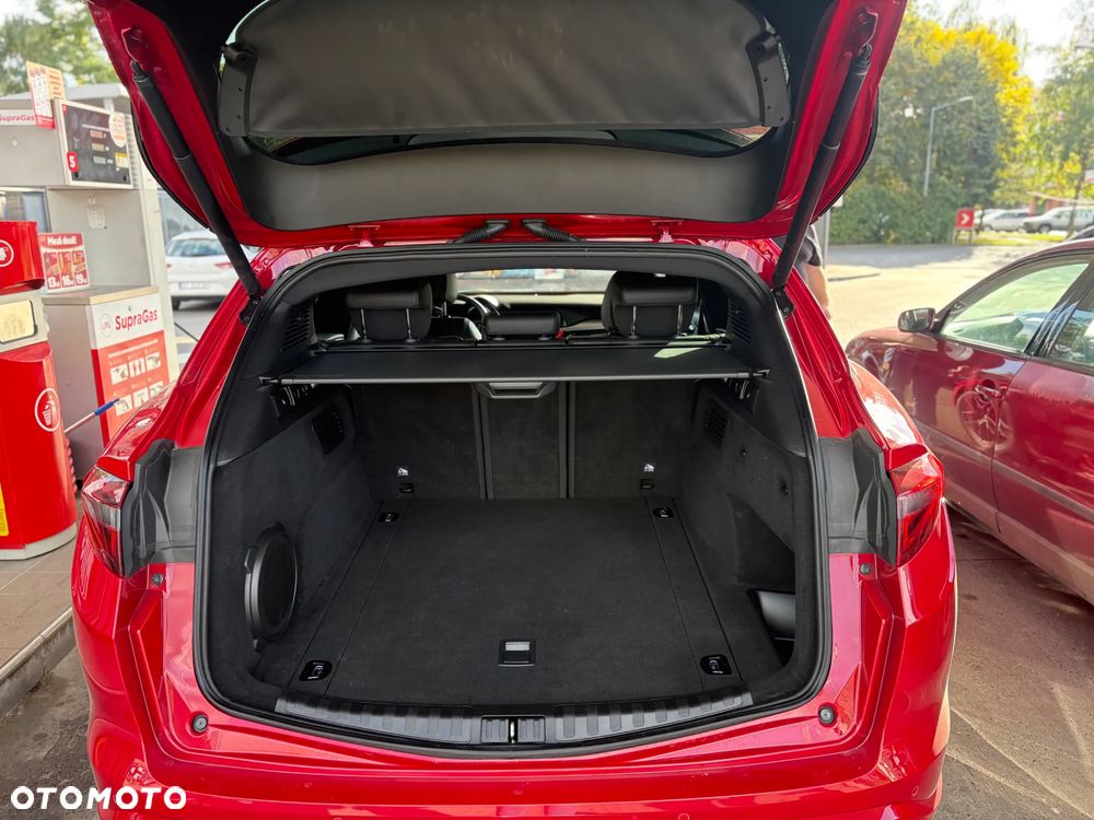 Alfa Romeo Stelvio 2.0 Turbo Veloce Q4 - 11