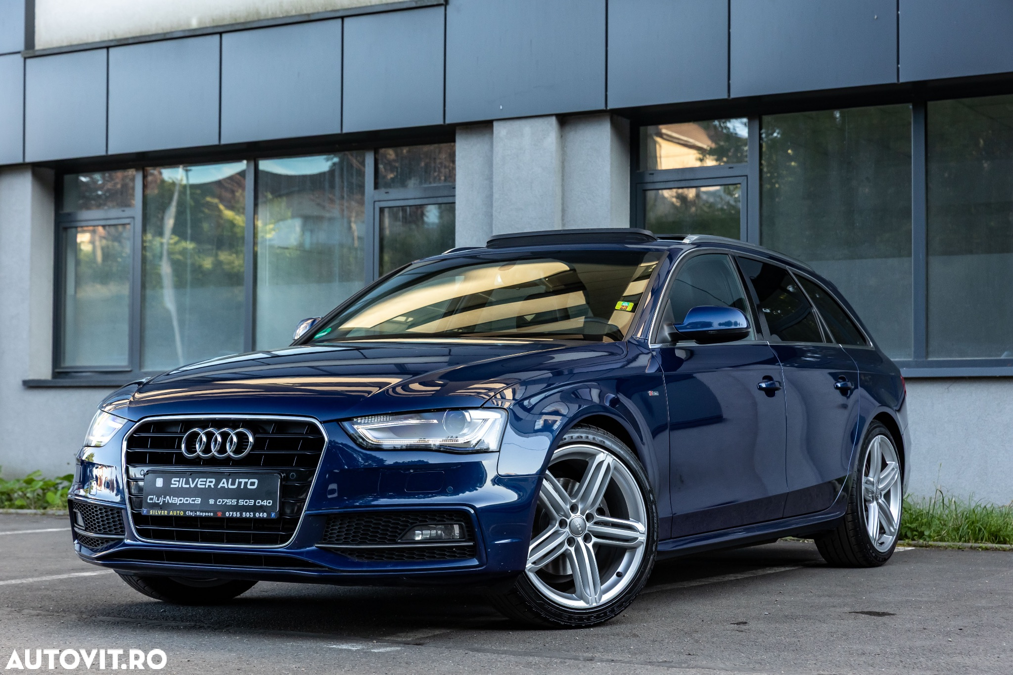 Audi A4 Avant 2.0 TDI DPF clean diesel multitronic S line Sportpaket - 2