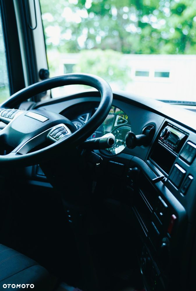 DAF XF - 11