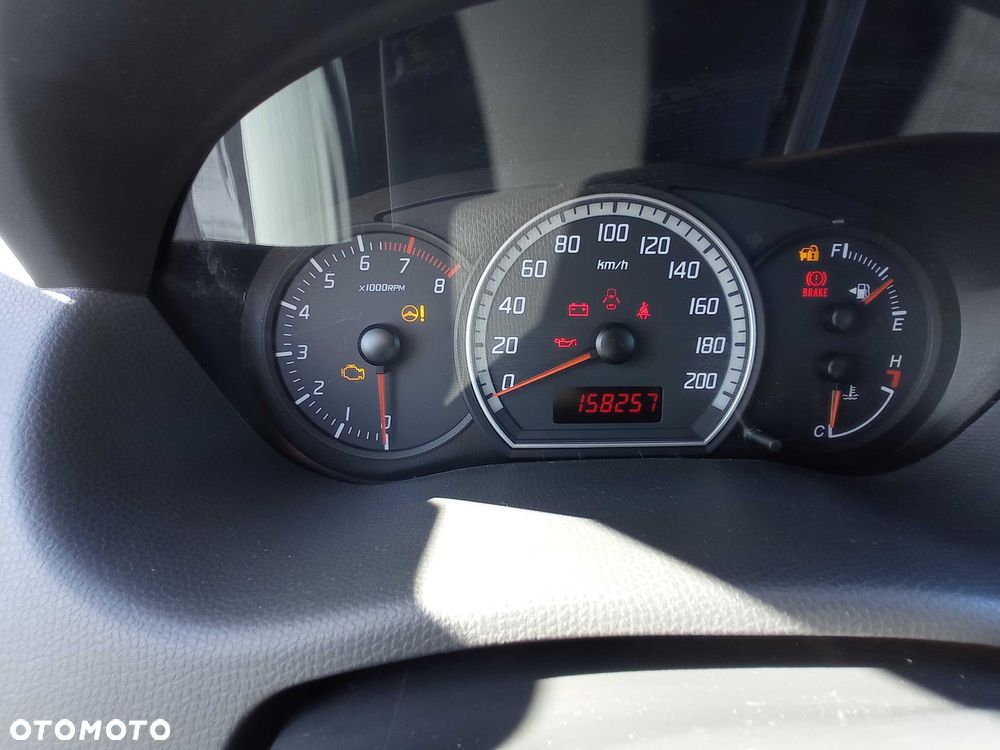 Suzuki Swift - 4