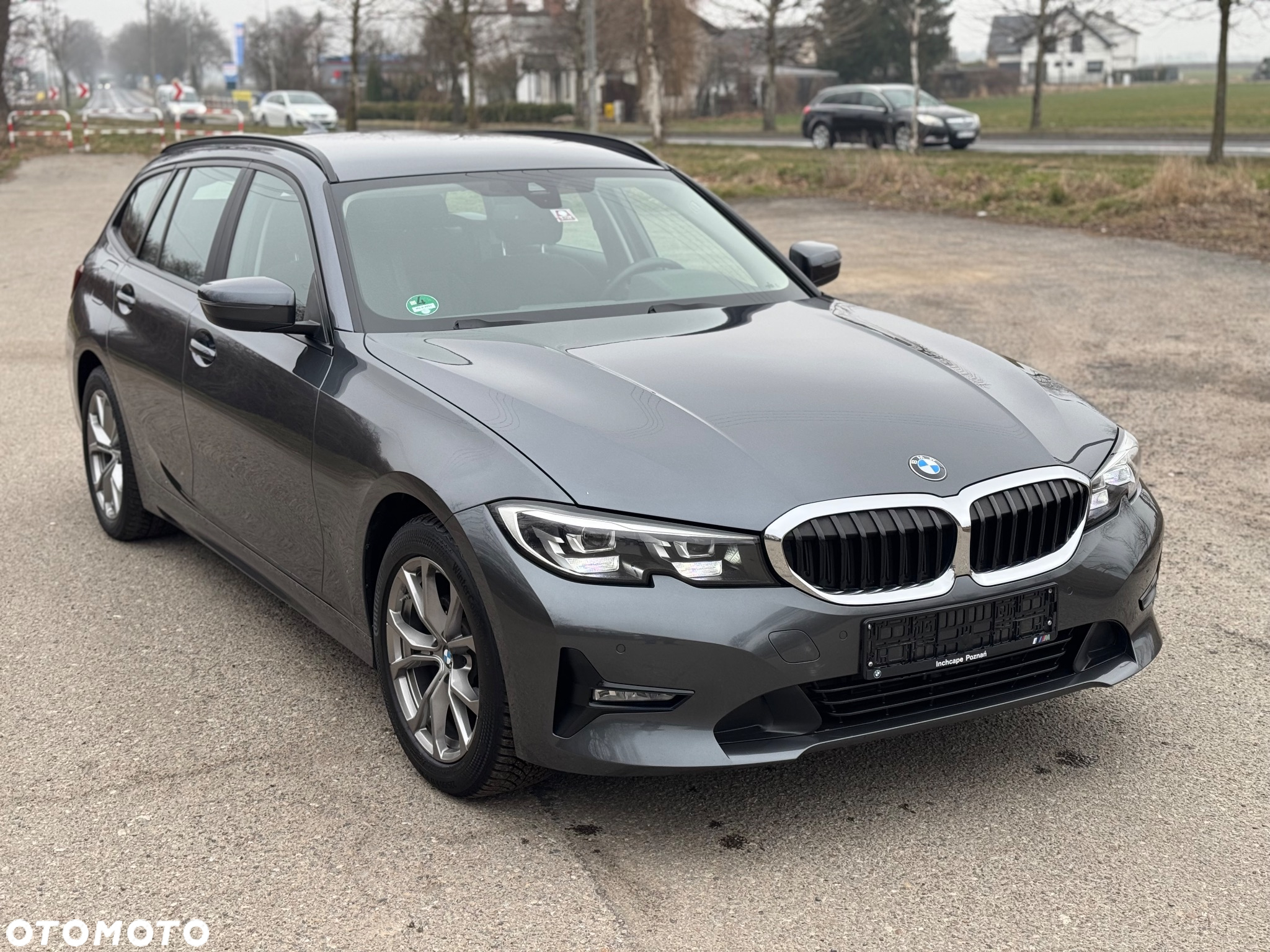 BMW Seria 3 320d Touring xDrive - 11