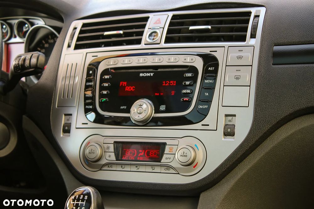 Ford Kuga 2.0 TDCi 4x4 Titanium - 21