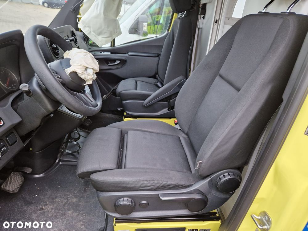 Mercedes-Benz Sprinter - 12