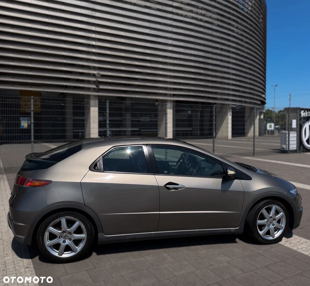Honda Civic 1.8 Comfort - 9