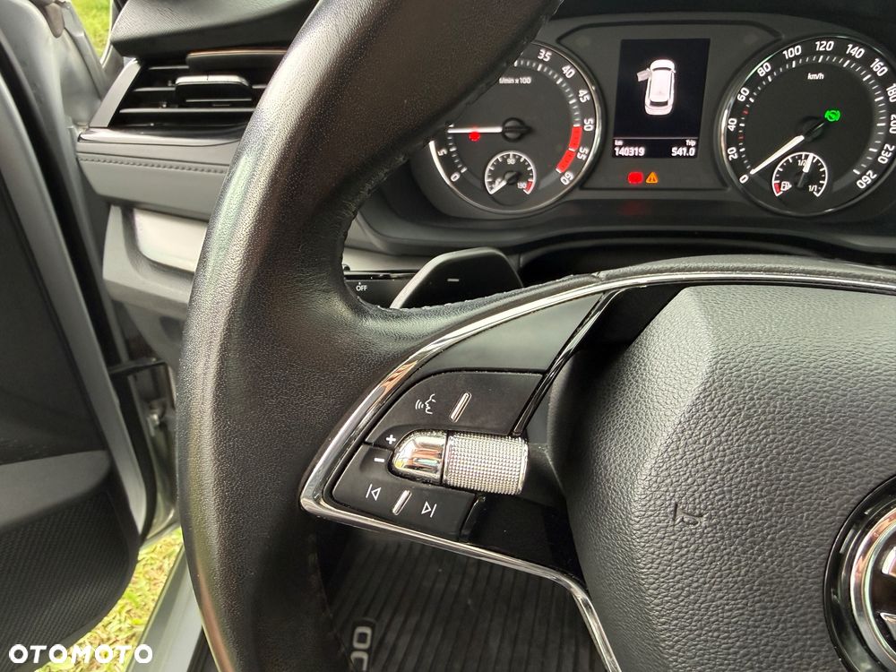 Skoda Octavia 2.0 TDI Ambition DSG - 19