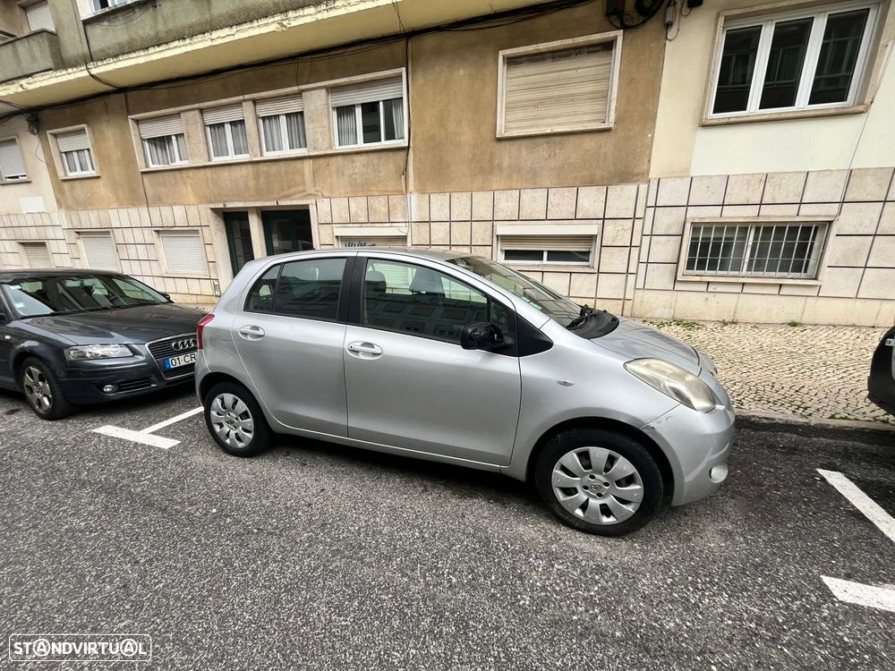Toyota Yaris 1.0 VVT-i - 3