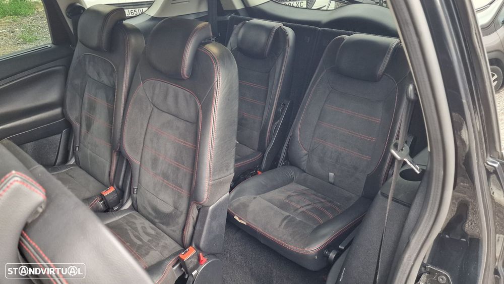 Ford S-Max 2.2 TDCi Titanium 7L - 31