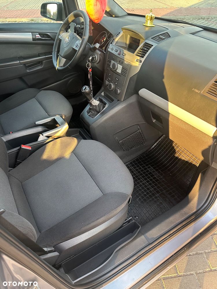 Opel Zafira 1.9 CDTI - 15