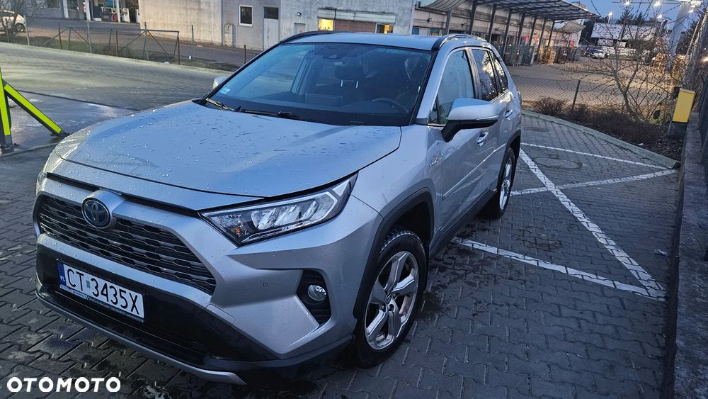 Toyota RAV4 - 1