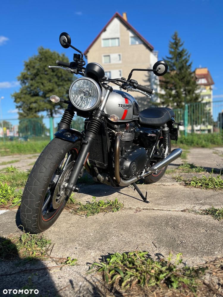 Triumph Street Twin - 1
