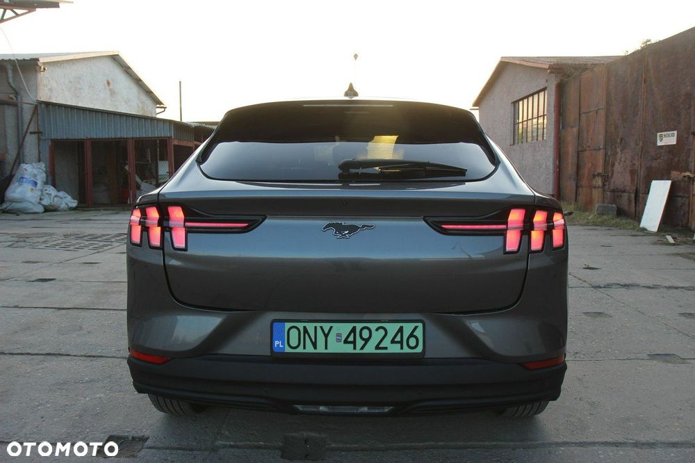 Ford Mustang Mach-E - 6
