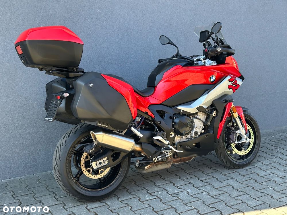 BMW S - 4