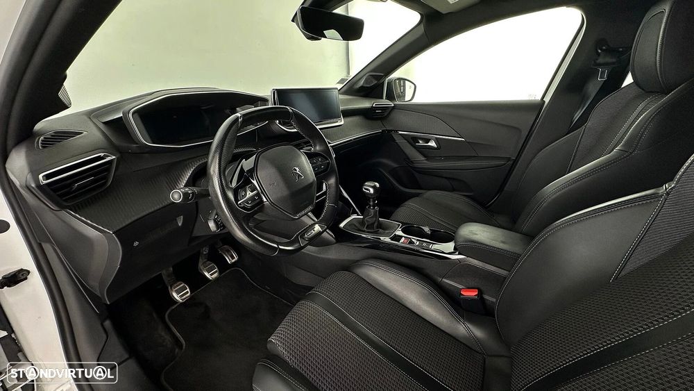 Peugeot 208 1.2 PureTech GT - 30
