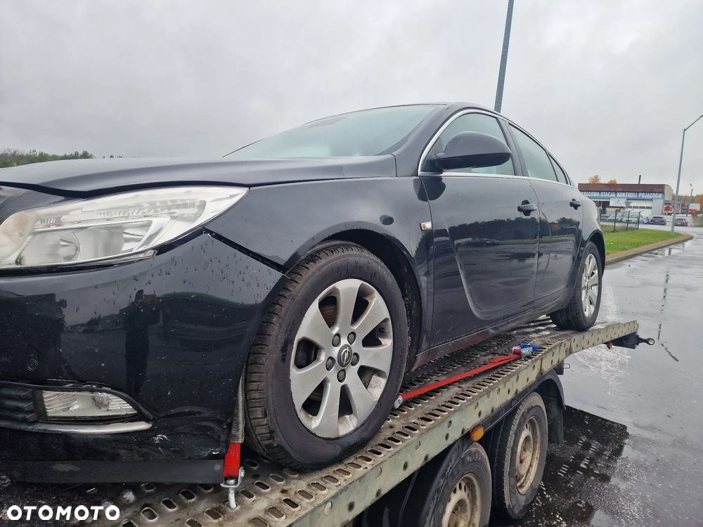 Opel Insignia sports tourer 2.0D 118kW 2011 Cały na części - 3