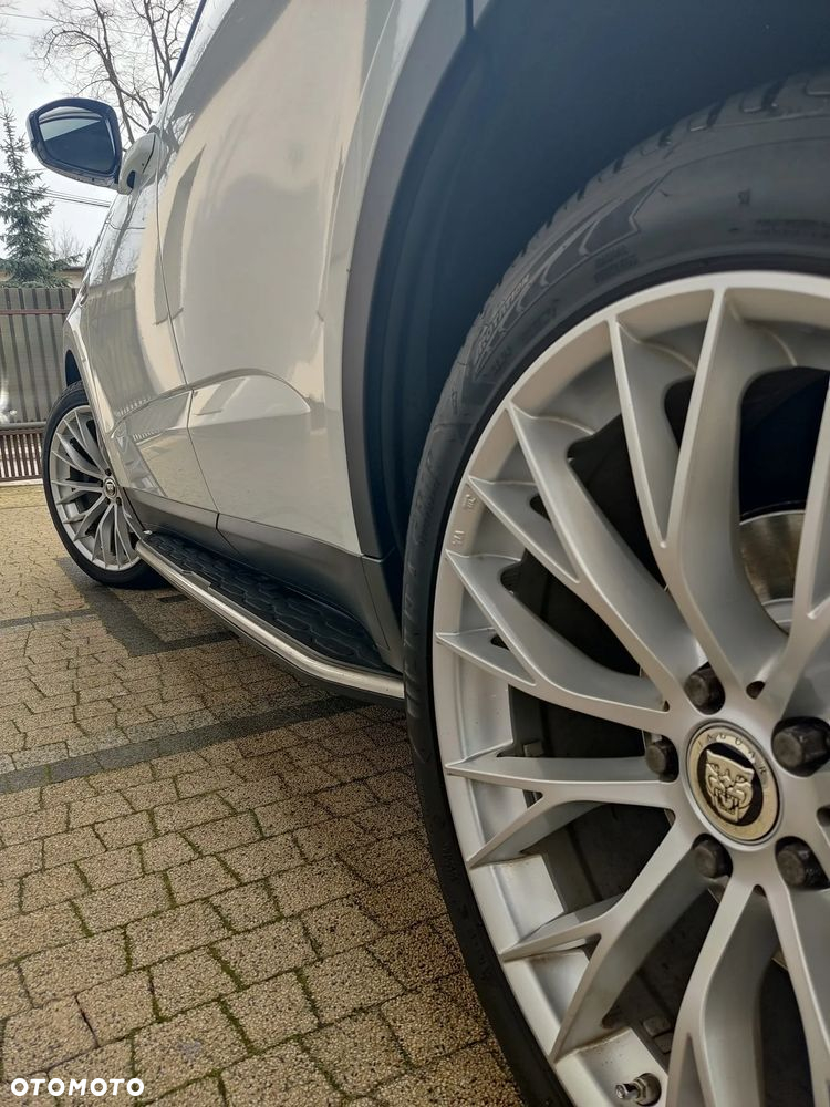 Jaguar E-Pace - 15