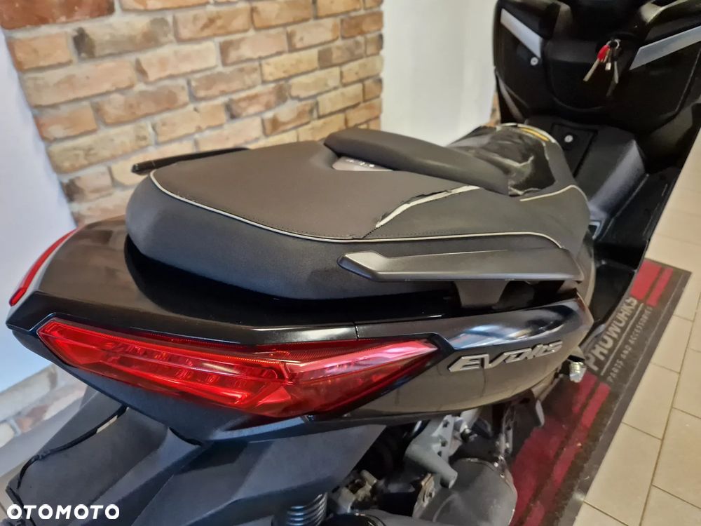 Yamaha X-max - 31