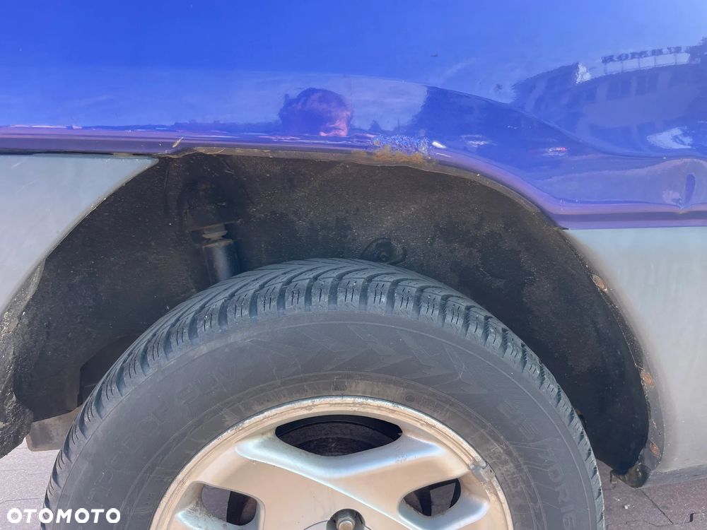 Toyota RAV4 2.0 - 12