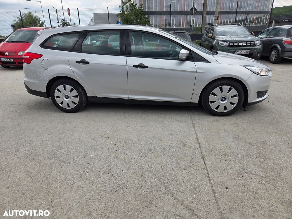 Ford Focus 1.0 EcoBoost Trend - 9