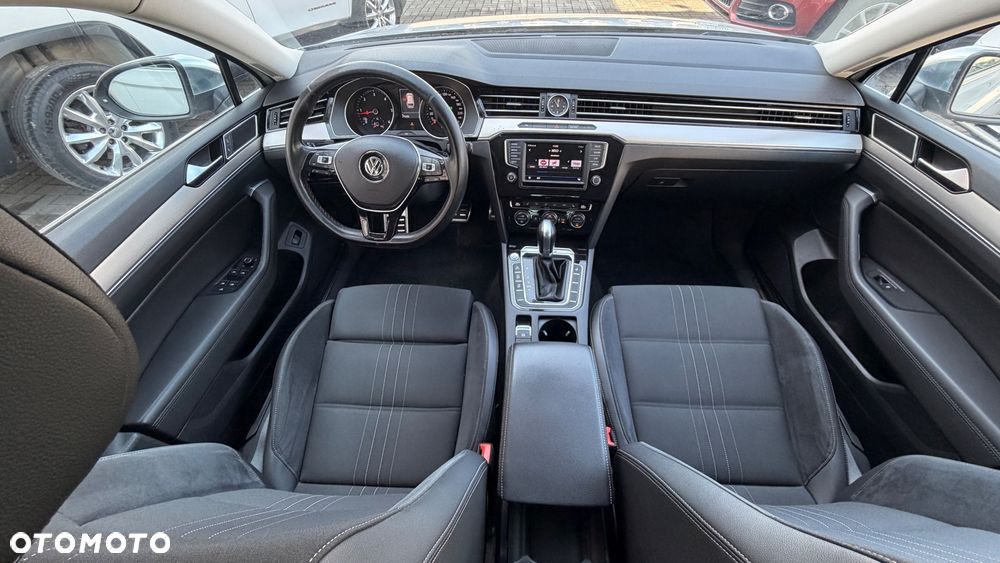 Volkswagen Passat Alltrack 2.0 TDI SCR 4Motion DSG - 5