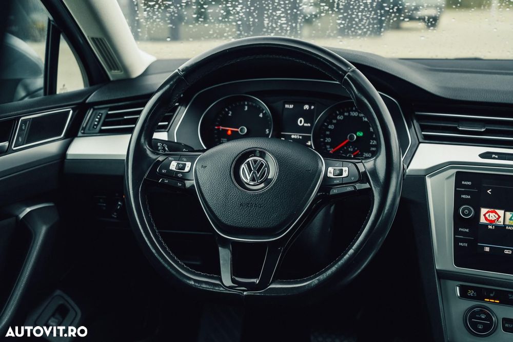 Volkswagen Passat - 8