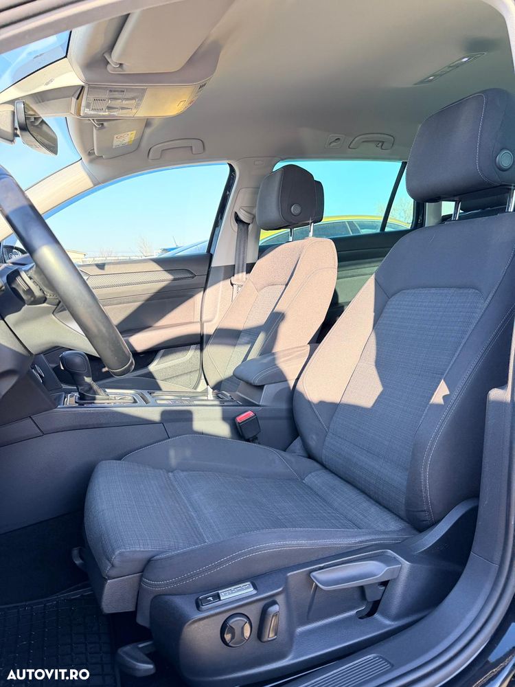 Volkswagen Passat 2.0 TDI DSG Comfortline - 9
