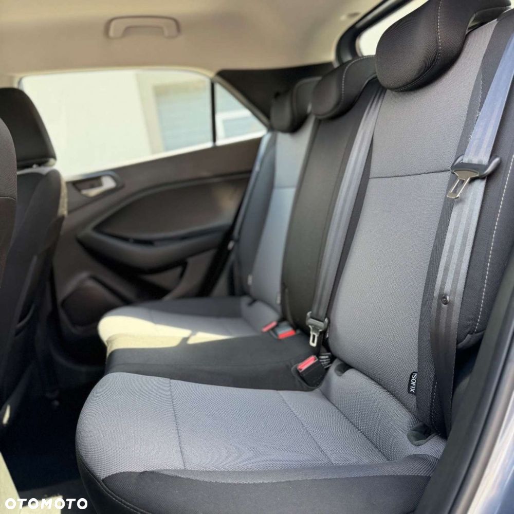 Hyundai i20 - 18