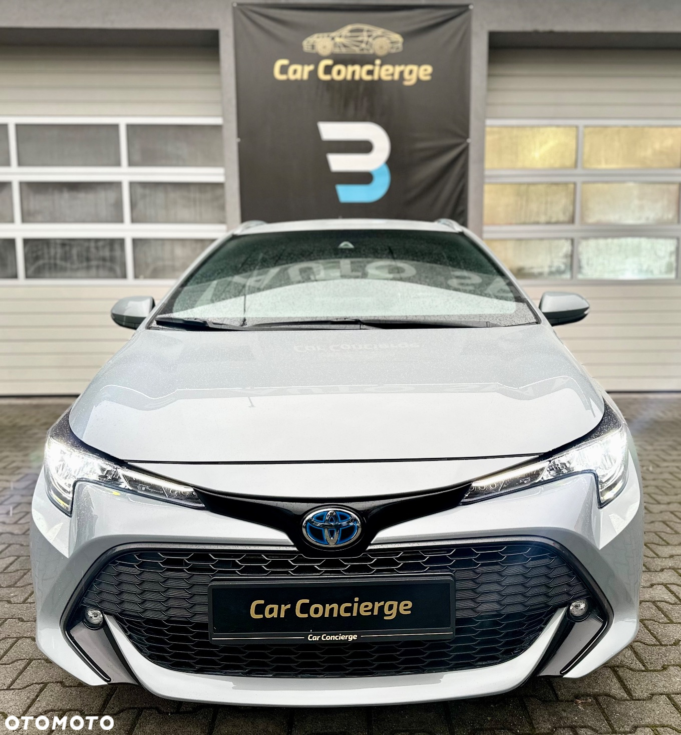 Toyota Corolla 2.0 Hybrid Comfort - 2