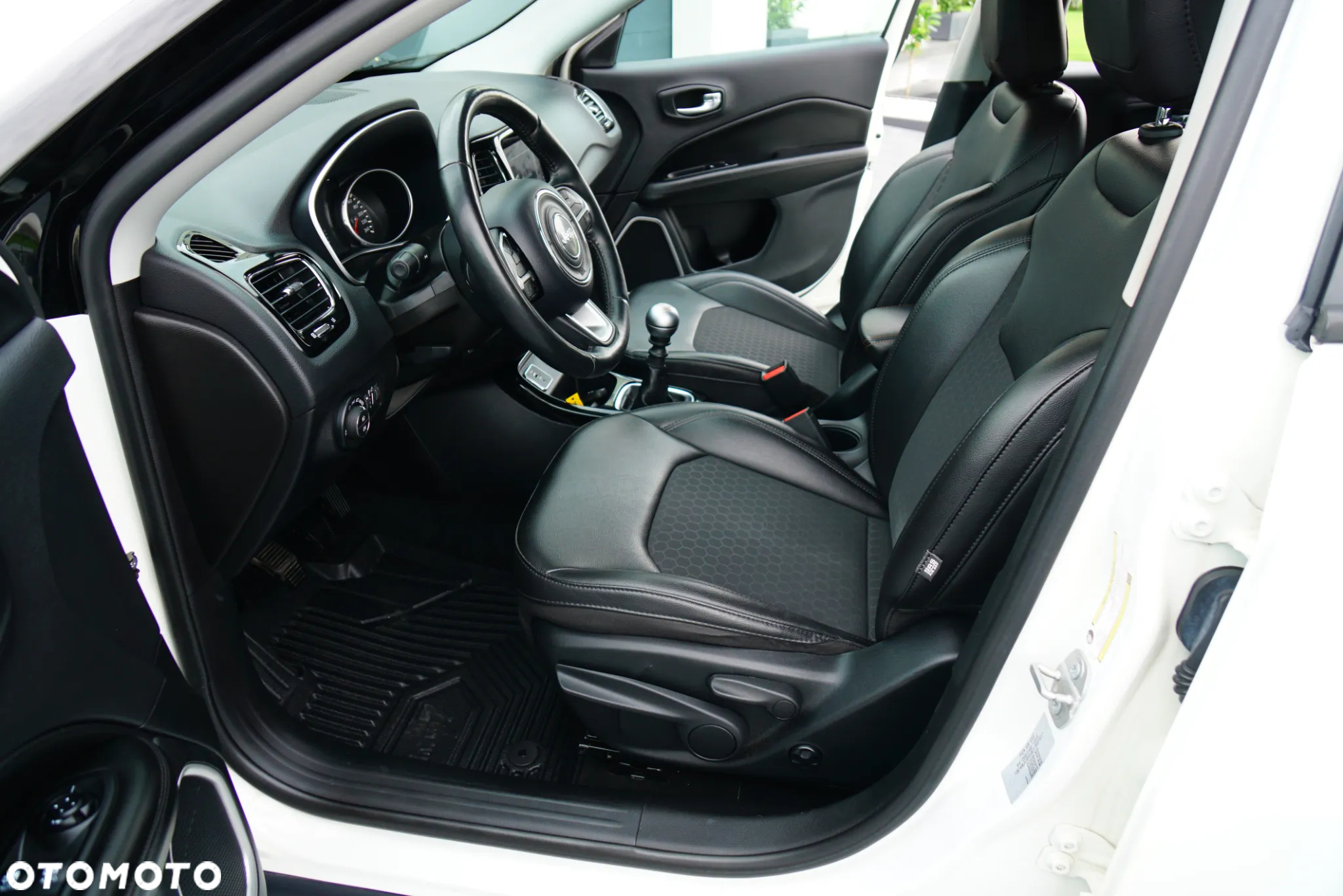 Jeep Compass 1.4 TMair Night Eagle FWD S&S - 27