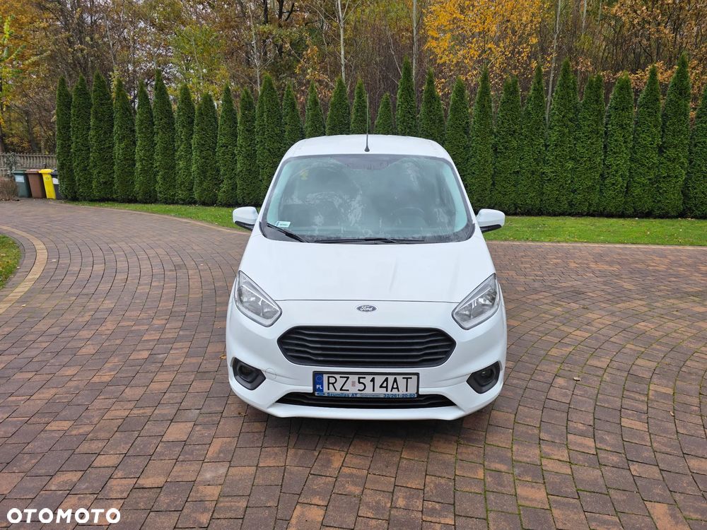 Ford Transit Courier - 2