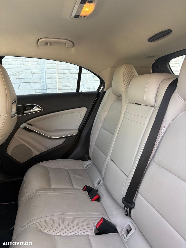 Mercedes-Benz A 200 Activity Edition - 9