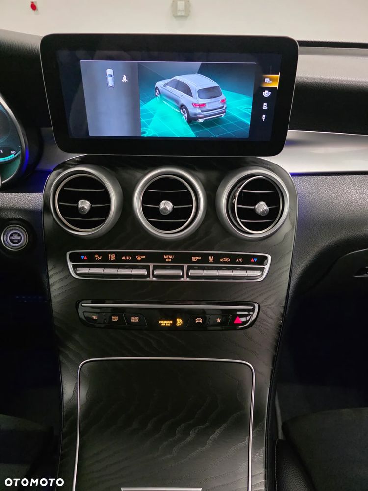 Mercedes-Benz GLC 300 de 4Matic 9G-TRONIC AMG Line Plus - 16