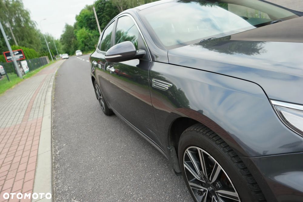Kia Optima - 16