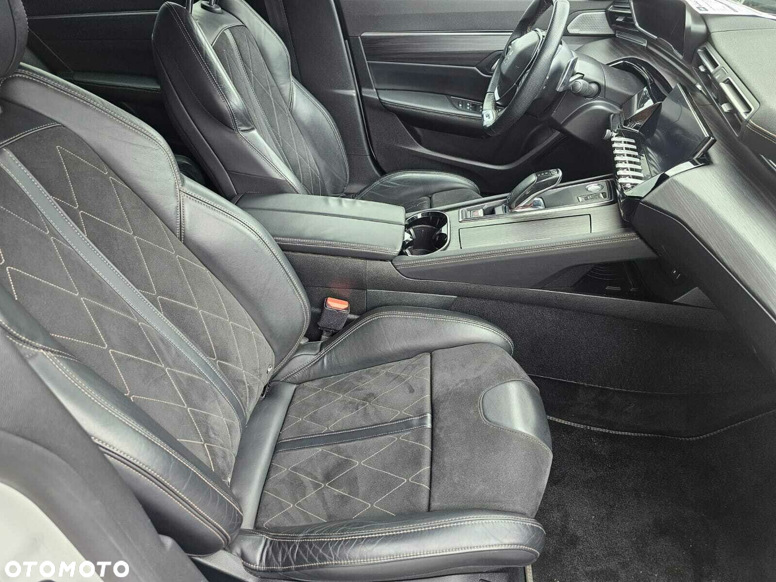 Peugeot 508 1.6 PureTech GT S&S EAT8 - 11