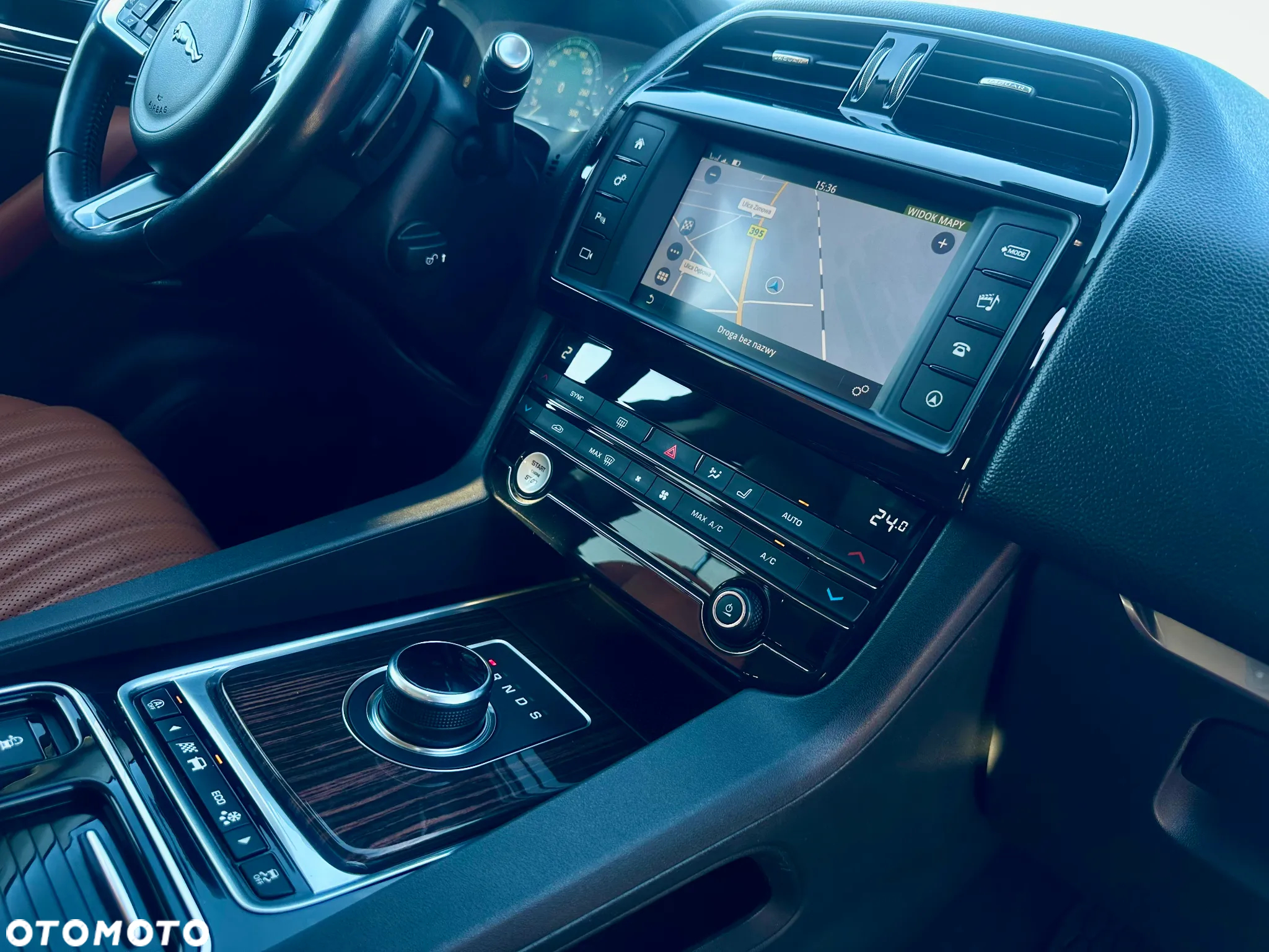 Jaguar F-Pace 2.0 i4P AWD Portfolio - 15