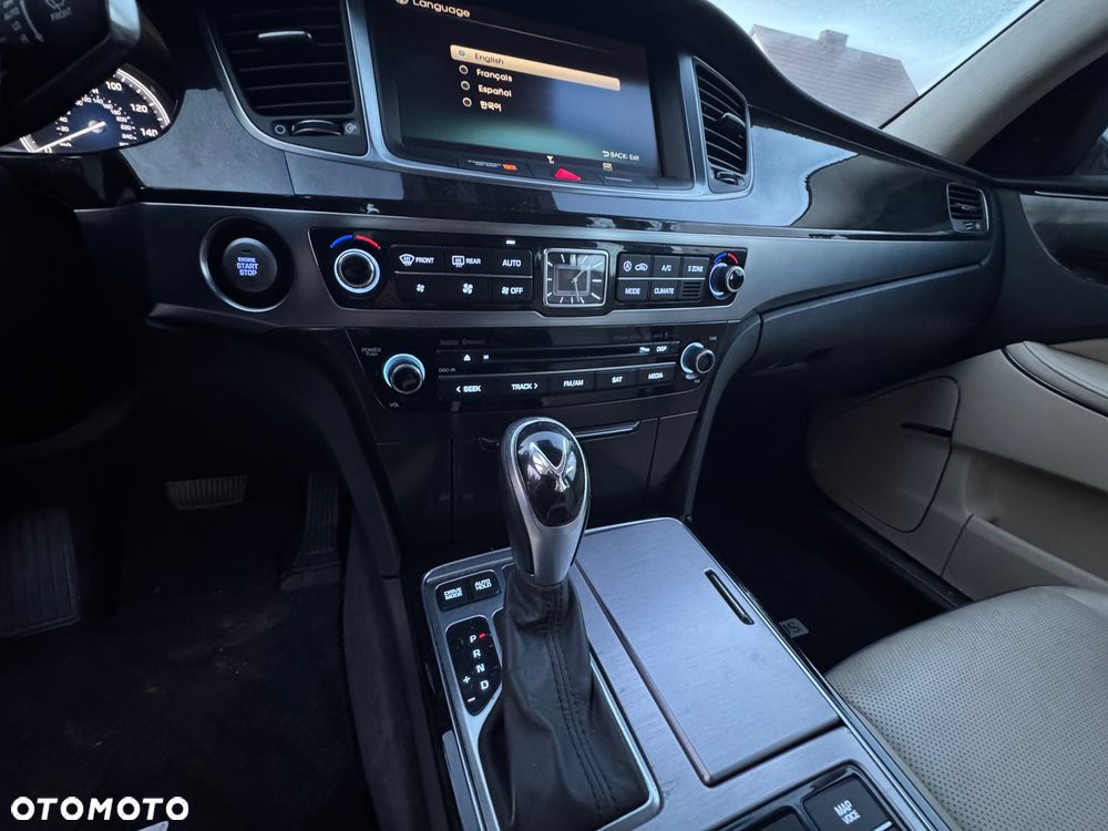 Hyundai Equus - 21