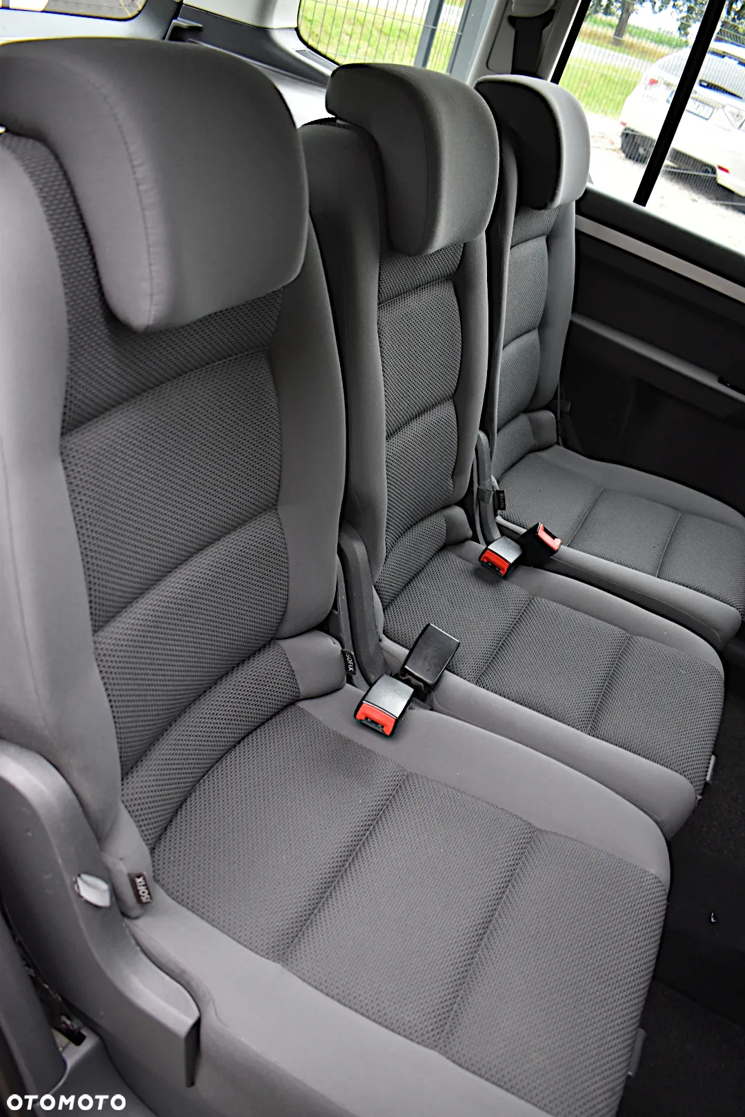 Volkswagen Touran - 28