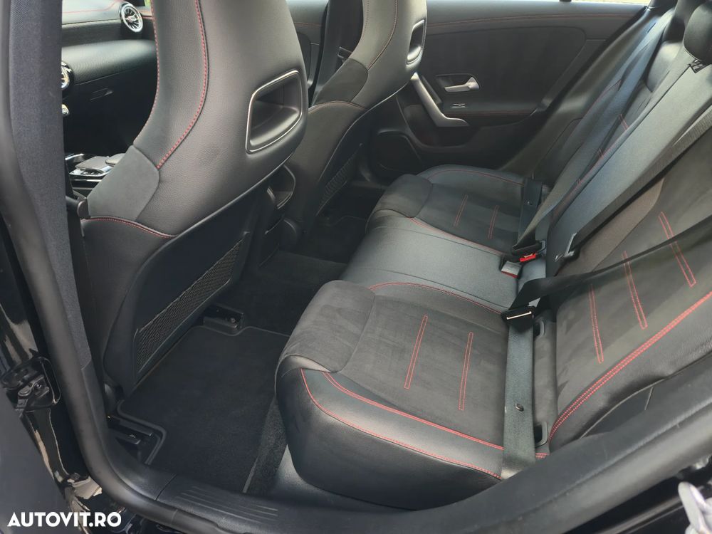 Mercedes-Benz CLA 220 4Matic 8G-DCT AMG Line Advanced Plus - 23