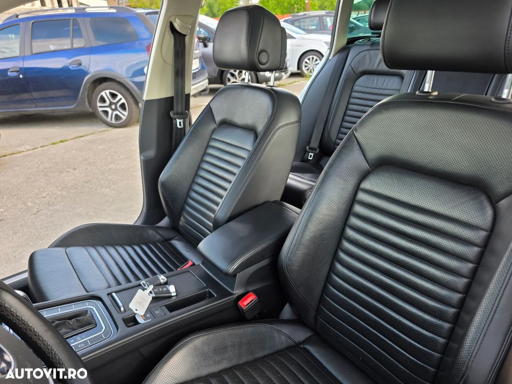 Volkswagen Passat 2.0 TDI SCR 4Motion DSG Highline - 11