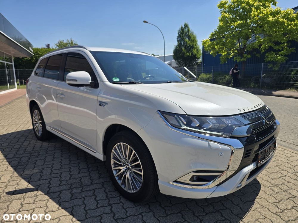 Mitsubishi Outlander 2.4 4WD Top - 10