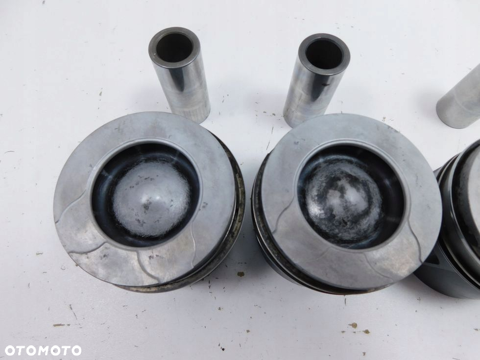 Tłok tłoki 2.0 HDI TDCI EURO 5 Ford Peugeot Citroen C5 3008 5008 508 Focus - 3