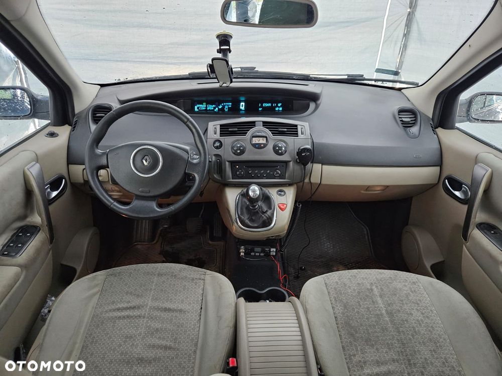 Renault Scenic - 8