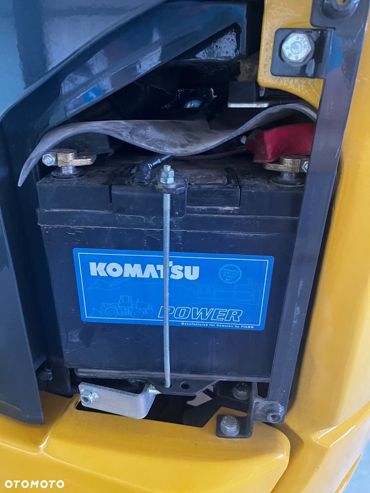 Komatsu PC 16 R - 12