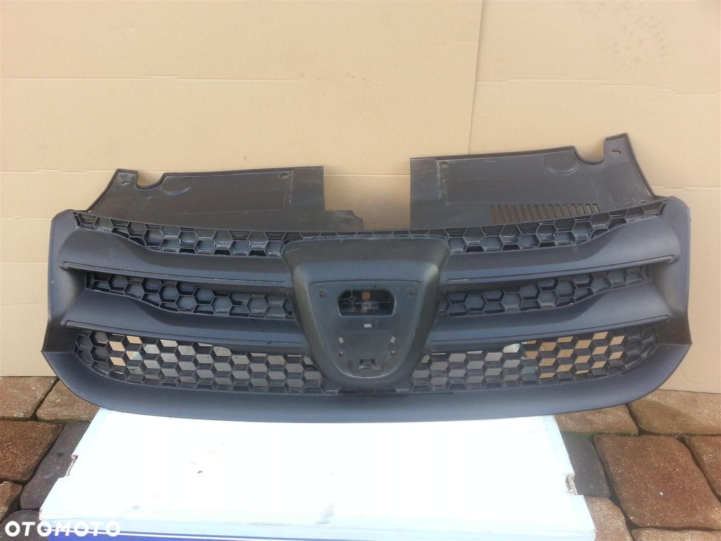 DACIA SANDERO II 2 LOGAN ATRAPA GRILL 12- - 1